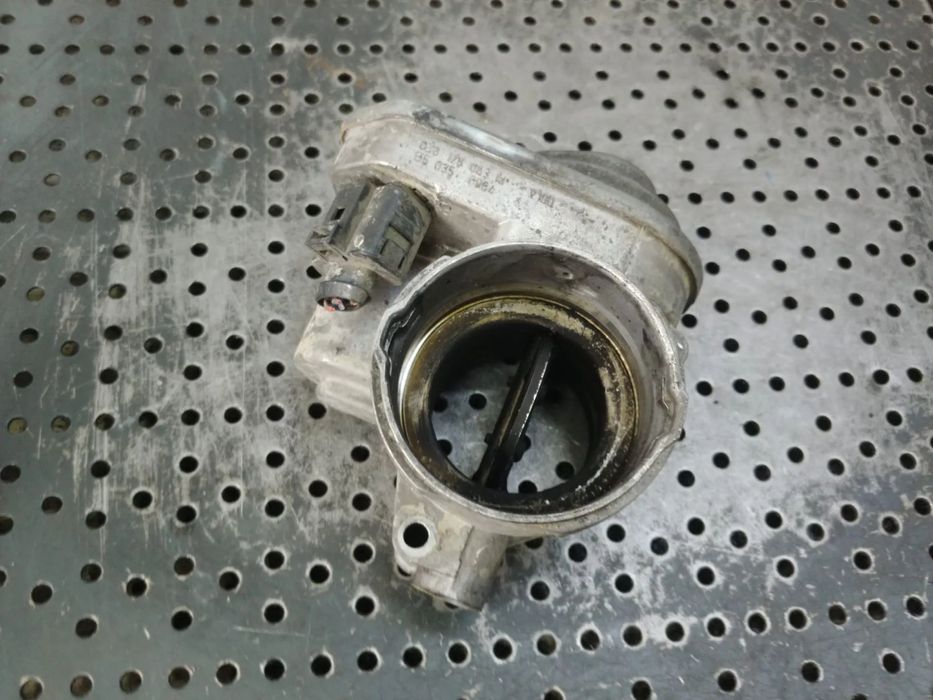 clapeta acceleratie 1.9 tdi  seat ibiza cordoba vw touran polo 9n skoda roomster fabia  038128063m