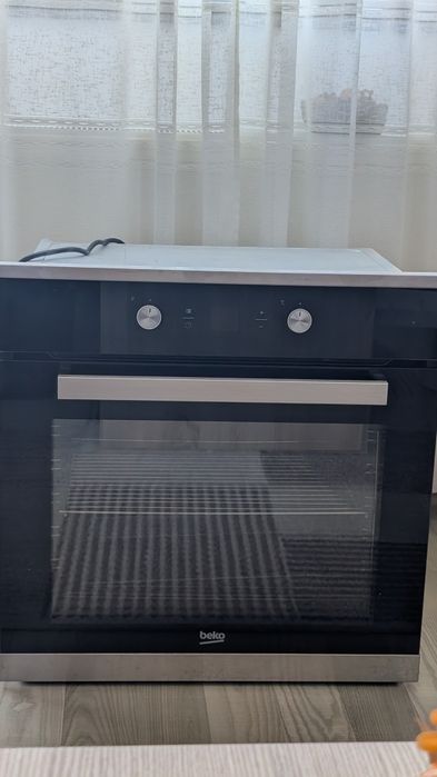 Cuptor electric Beko BIM25300XM