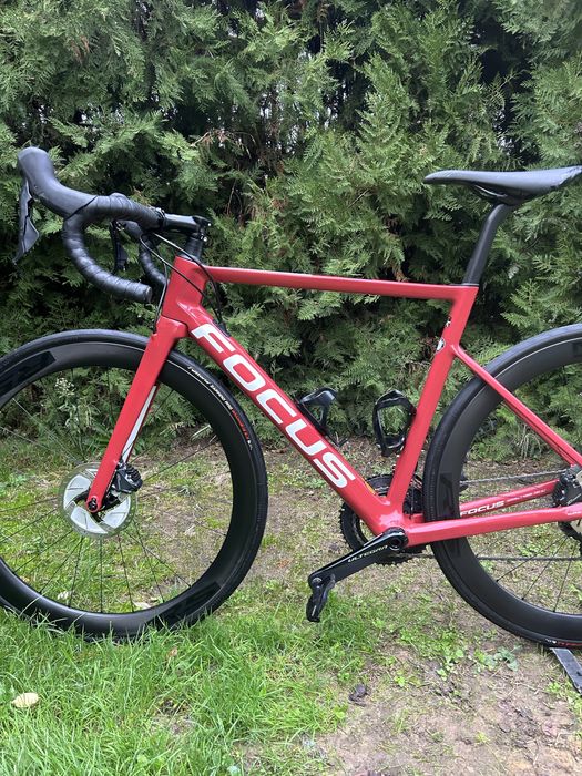 Focus Izalco Max Carbon 28 цола като нов сет 2х11 Ultegra