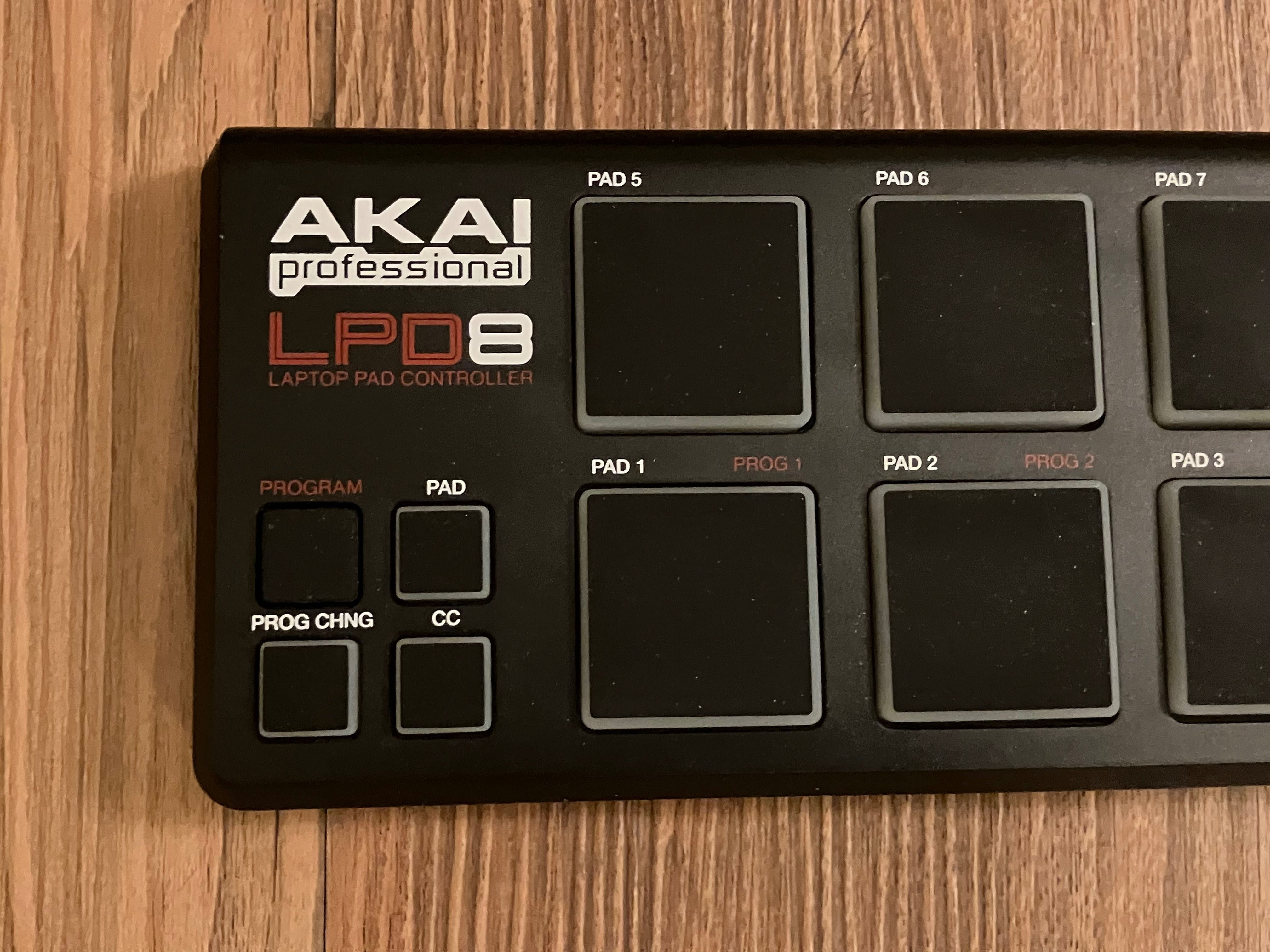 Akai Professional LPD8 Mini 8-pad USB Controller