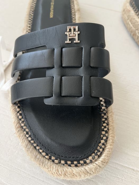 Кожени чехли Tommy Hilfiger