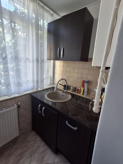 INCHIRIEZ apartament 3 camere Obcini