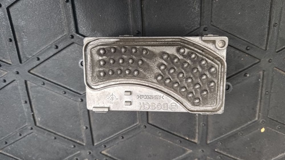 Vând releu/rezistenta ventilator habitaclu Audi A6 C6