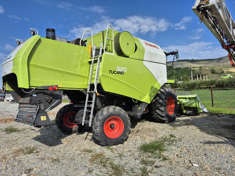 Combina CLAAS Tucano 320