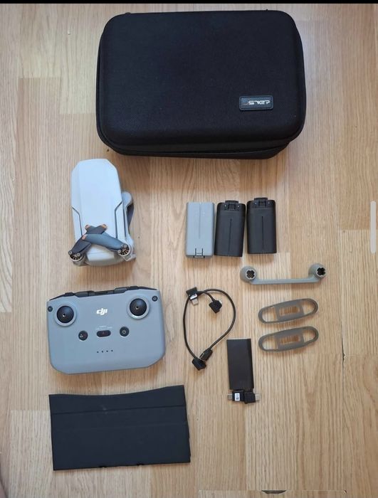 Dronă dji mini 2