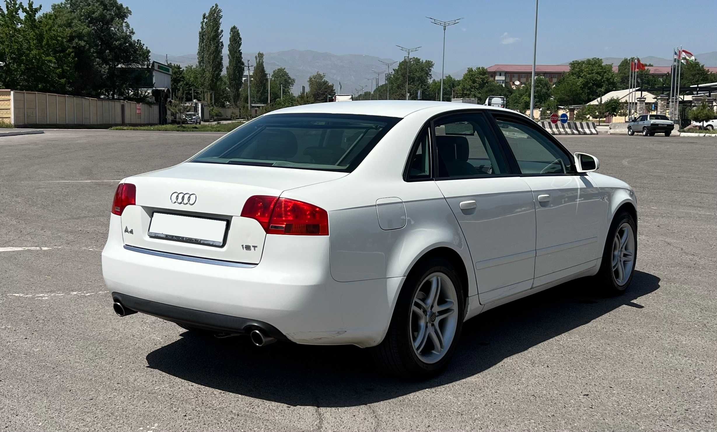Audi A4 в хорошем состояние 1.8 турбо
