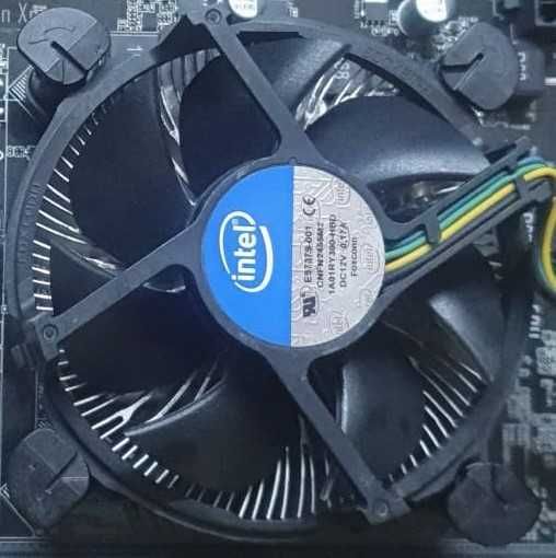 Procesor i7 8700 socket 1151 V2 + cooler + pasta