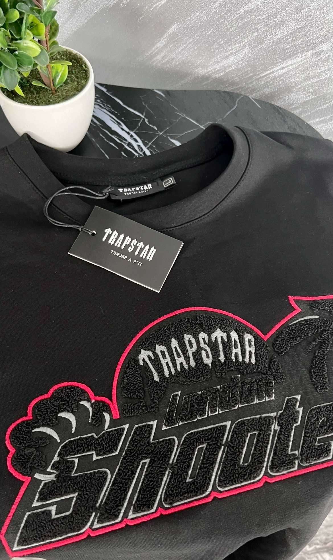 TrapStar Shooters - Мъжки Екип от Тениска с Къс Ръкав и Къси Панталони