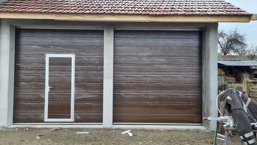 uși de garaj secționale