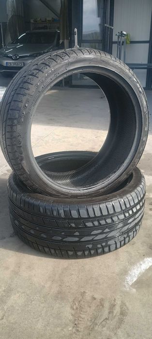 255/35 R19 petlas