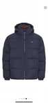 Tommy Jeans geaca cu umplutura de puf și glugă