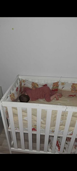 Vând pătuț+saltea bebe 120x60
