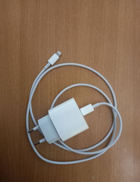 зарядка для айфона