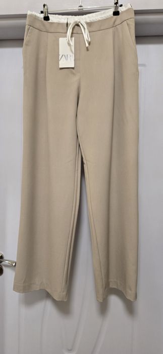 Нов със етикет.  Дамски панталон . ZARA.