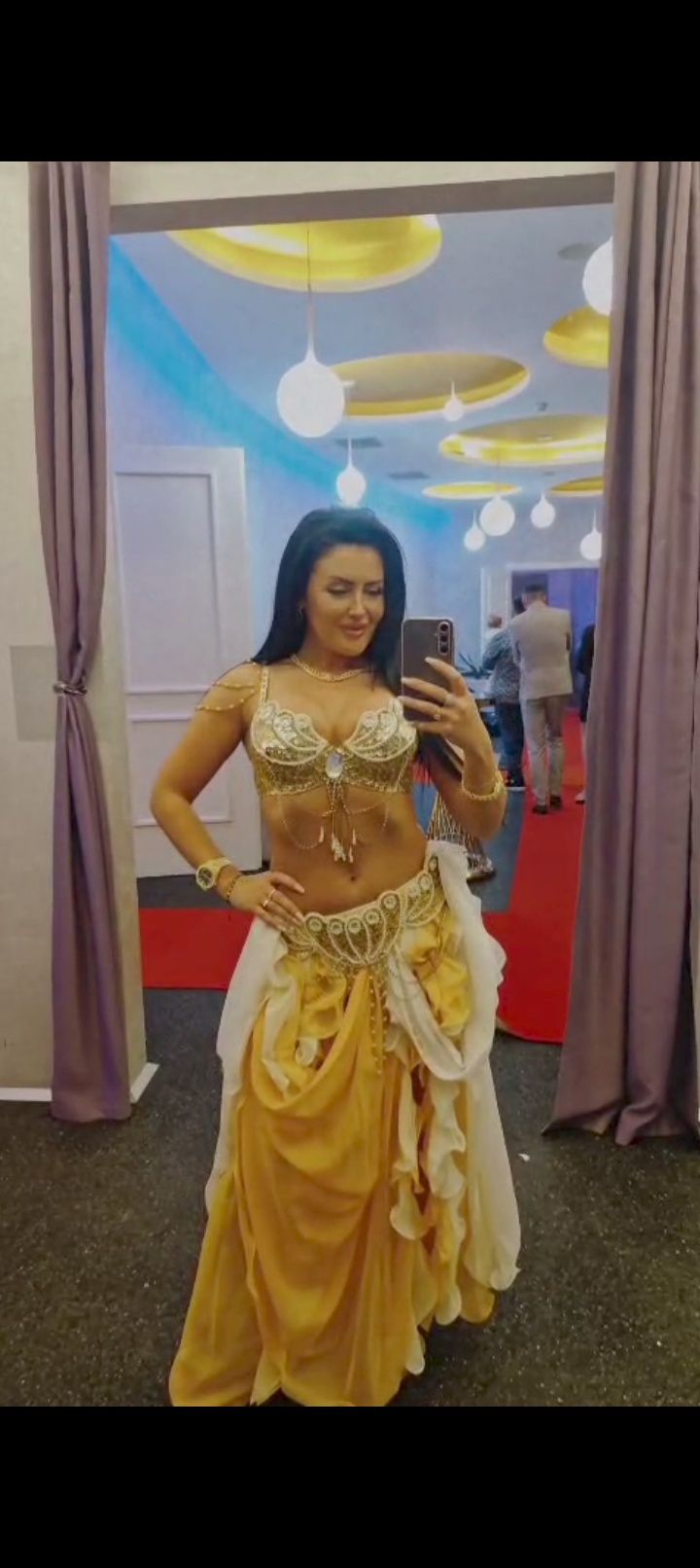Dansatoare oriental belly dance