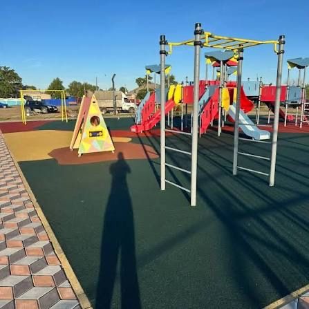 Тартановое покрытие, резиновое покрытие крошка 5500тг под ключ