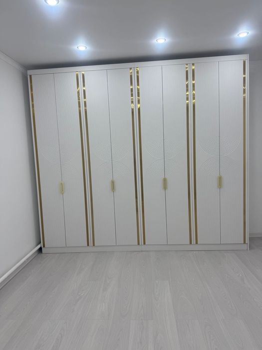 Шкаф, жатын бөлмеге арналған. СРОЧНА!!!