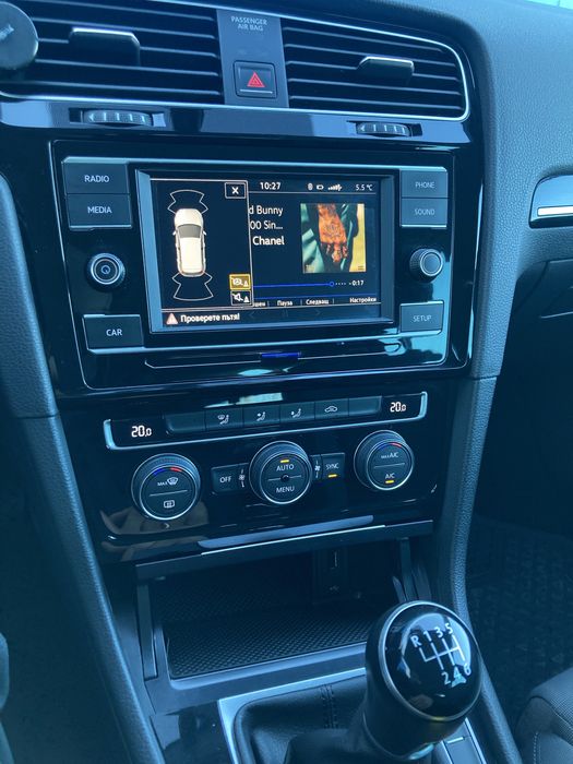 VW Golf 7.5 Highline ( напълно обслужен)