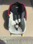 Vând Scaun auto +scoica cu isofix Chicco Unico Plus