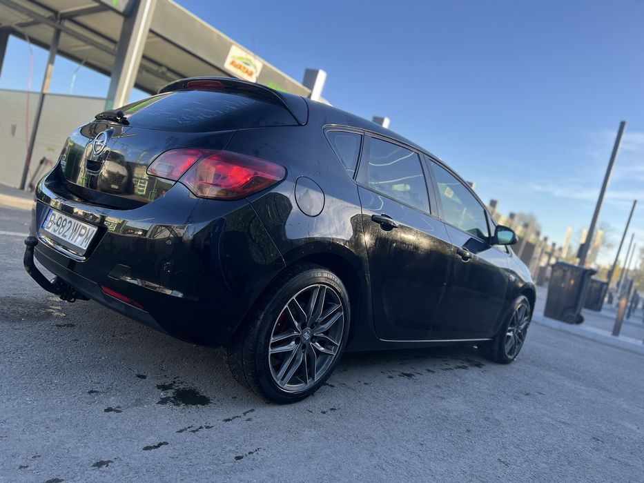 Opel Astra J 2011 1.6 benzina + GPL NOU accept variante