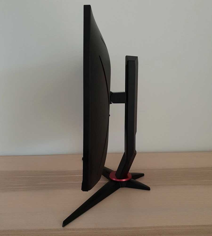 Продавам монитор AOC GAMING 24G2U 24''
