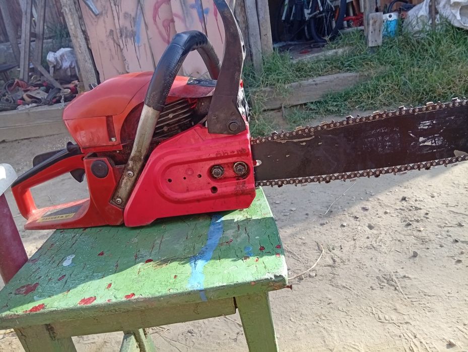 De vânzare 2 drujba schimb cu 2 purcei