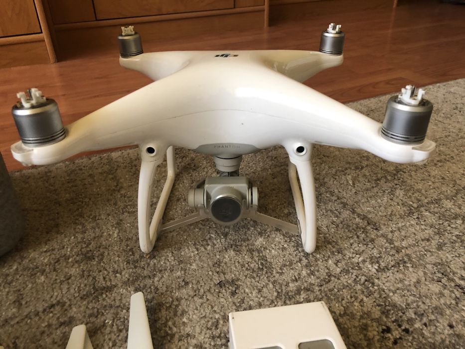 Drona Dji Phantom 4