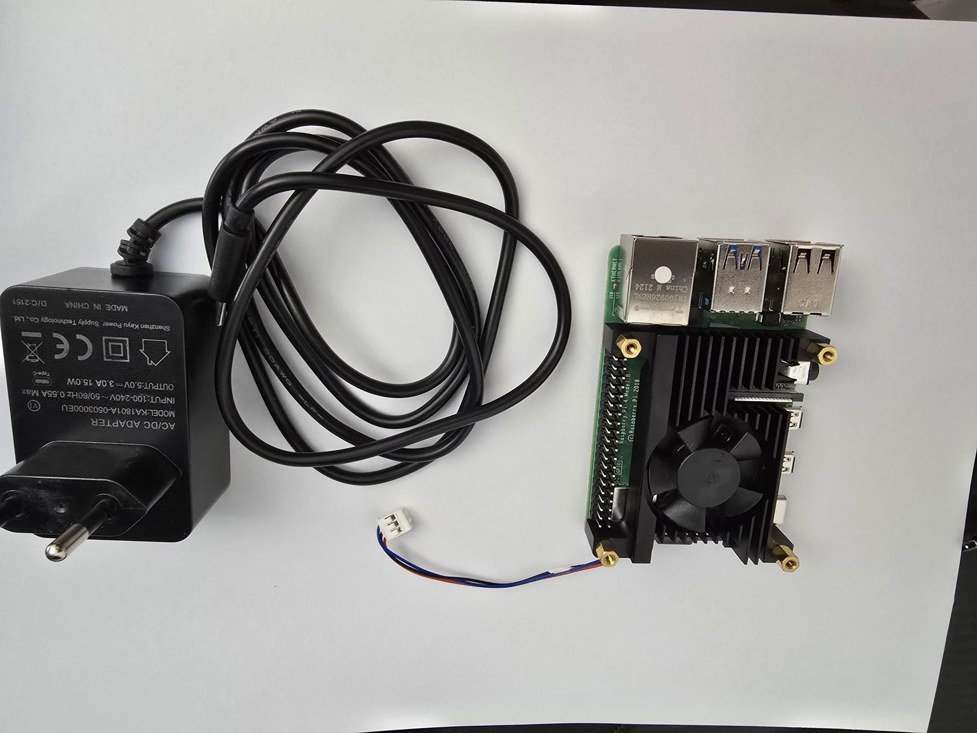 Raspberry Pi 4 B - alimentator, card sd, heatsink - 2gb ram