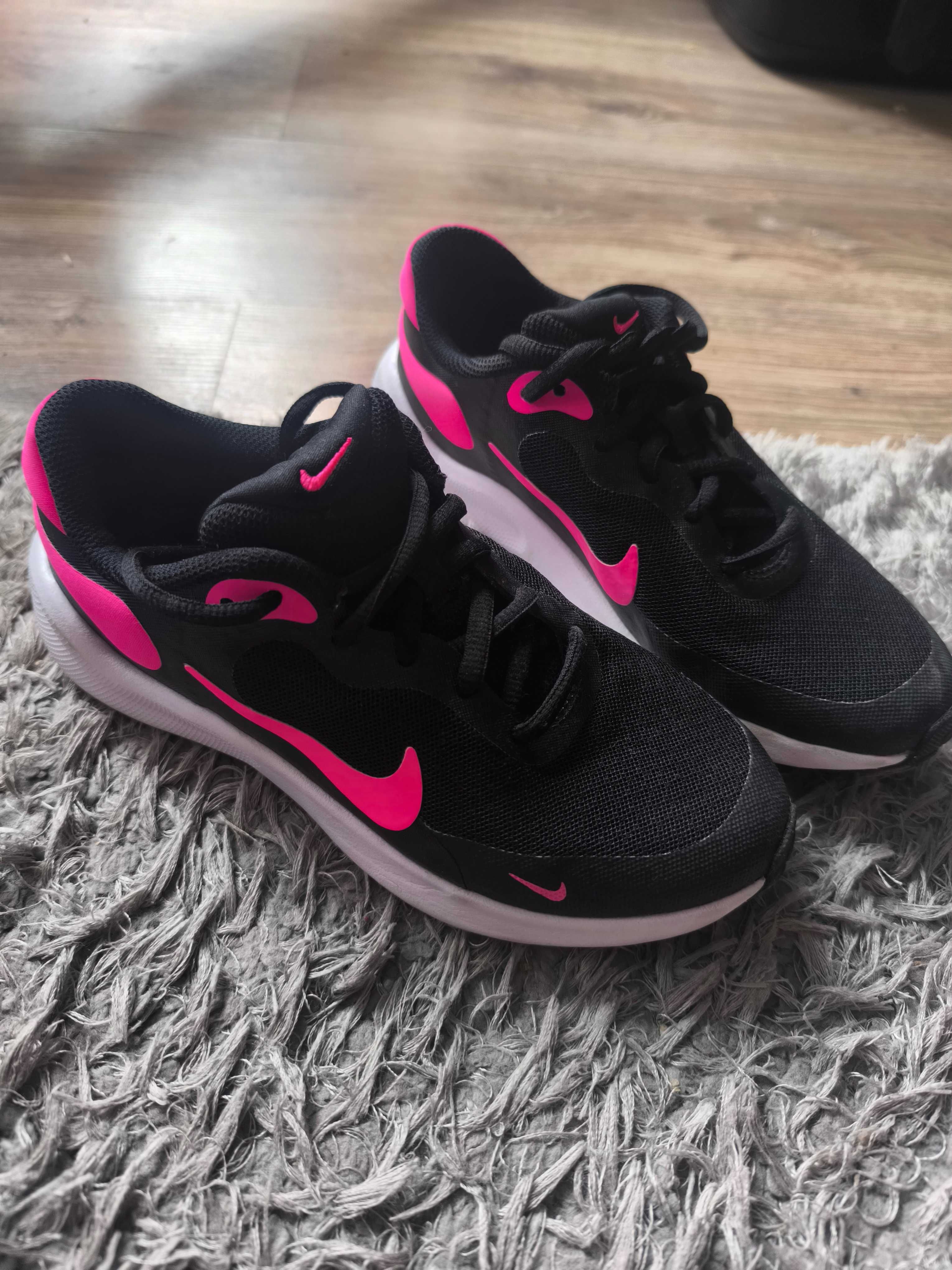 Маратонки Nike 34 номер