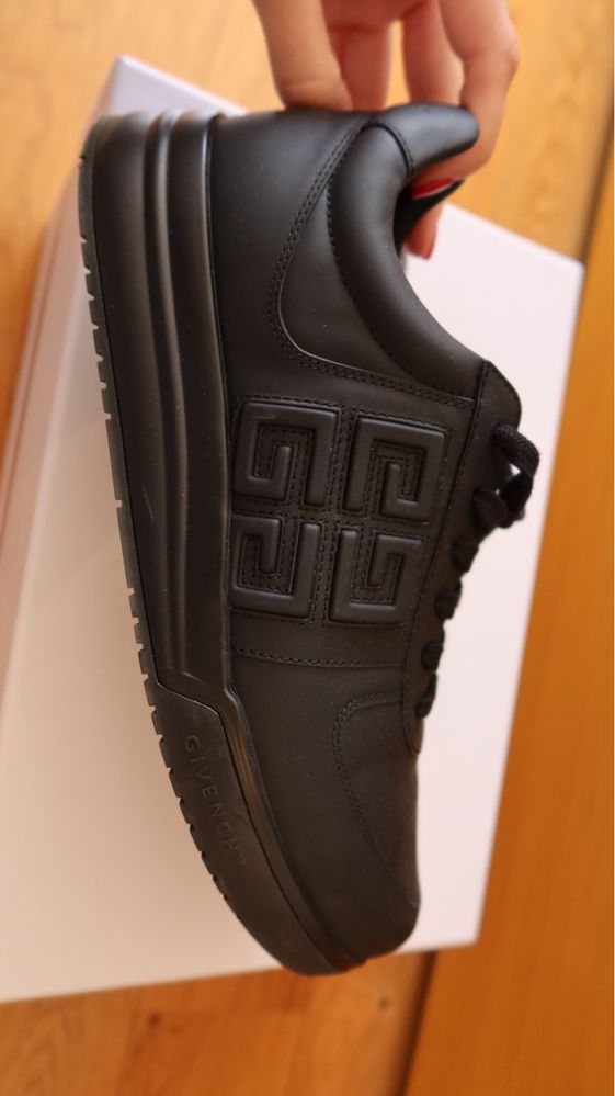 Мъжки обувки Givenchy