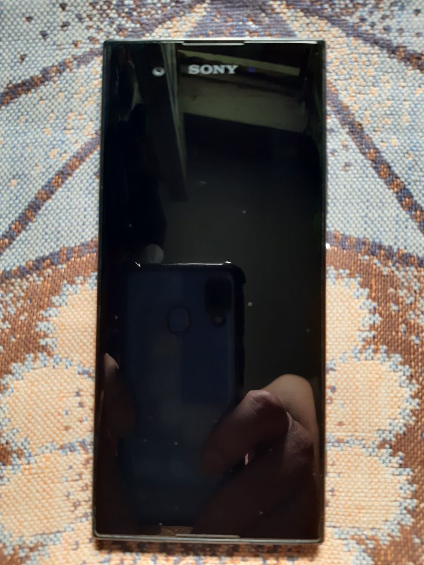 Sony Xperia model:G3112 Plata kerak