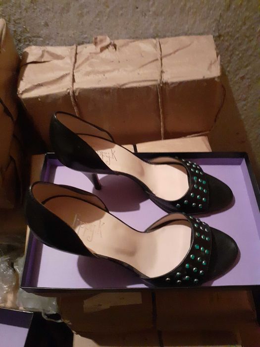 Нови дамски обувки