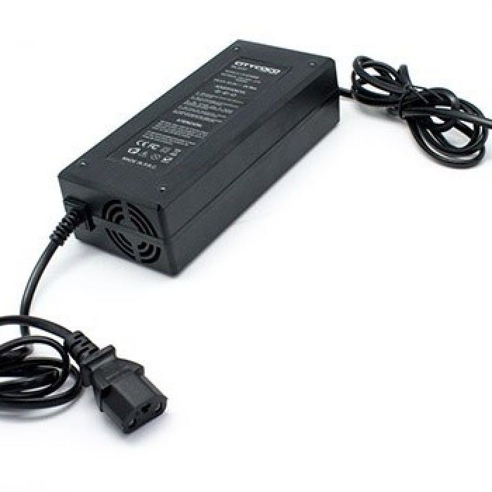 Зарядно 60V PC букса подходящо за Citycoco Li-ion