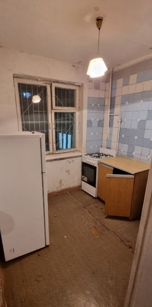 Чилонзор 22  1этаж 2хона 50м² балкон 2×3