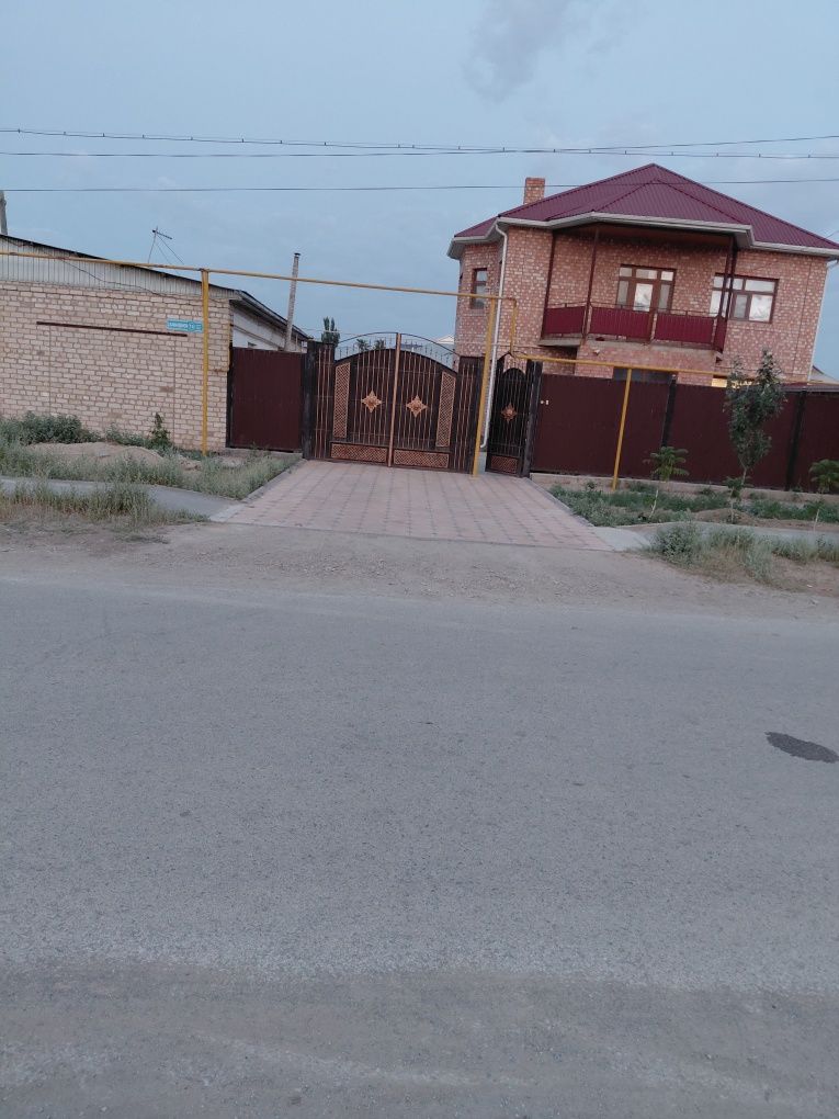 Продаётся коттедж в элитном районе.