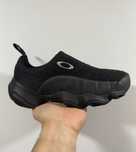 Oakley Flesh Vintage Black Slip On
