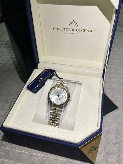 Дамски часовник.