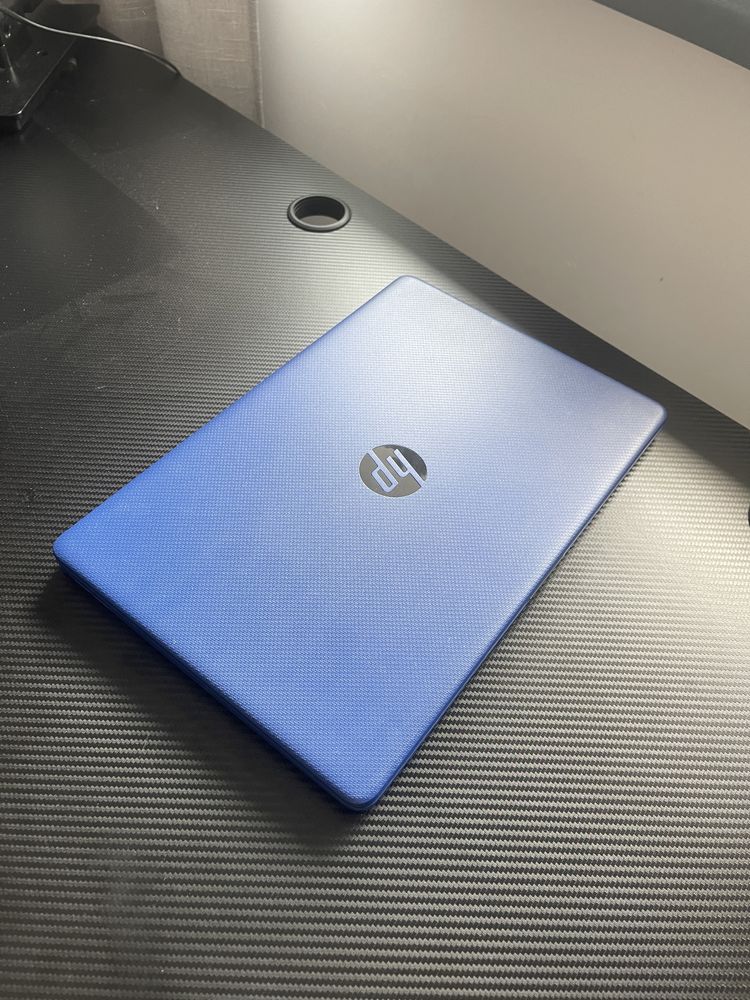laptop hp albastru
