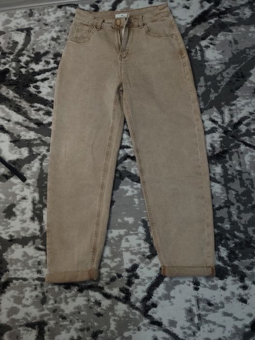 Продаються джинсы