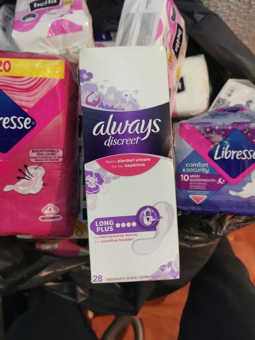 Absorbante noi, sigilate in valoare de 1000 lei