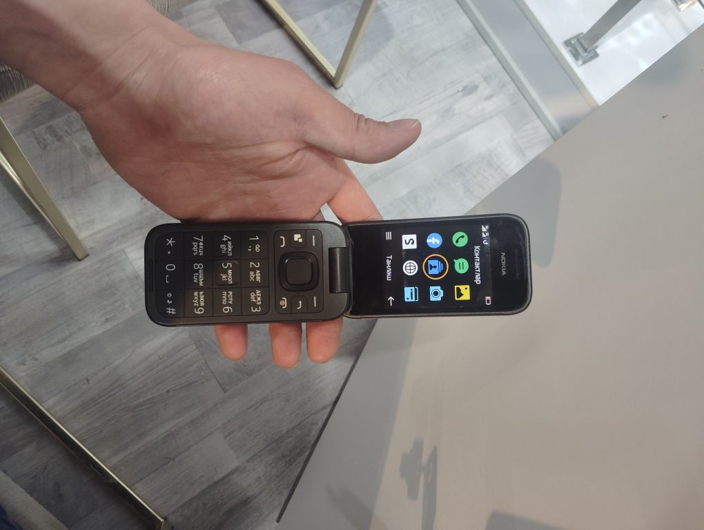 Nokia telefoni sotiladi