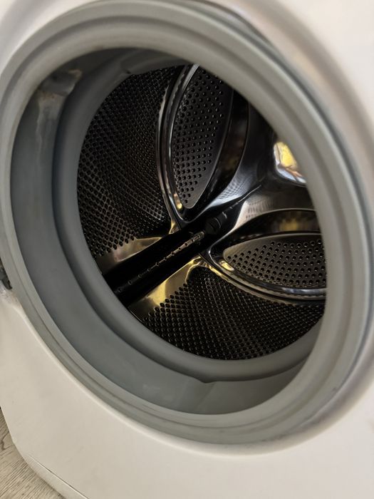 ПеРаЛнЯ BOSCH 7 кг.