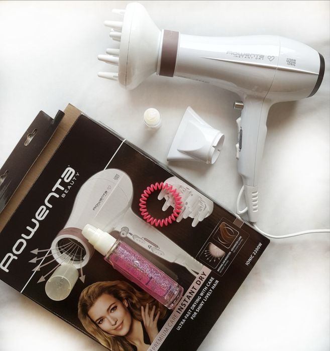 Uscator de par Rowenta Instant Dry Premium Care CV6065F0,2200W, Ionic