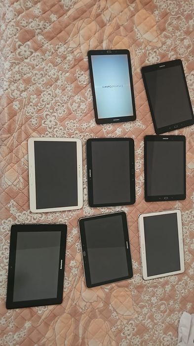 Vand Tablete Samsung si Lenovo