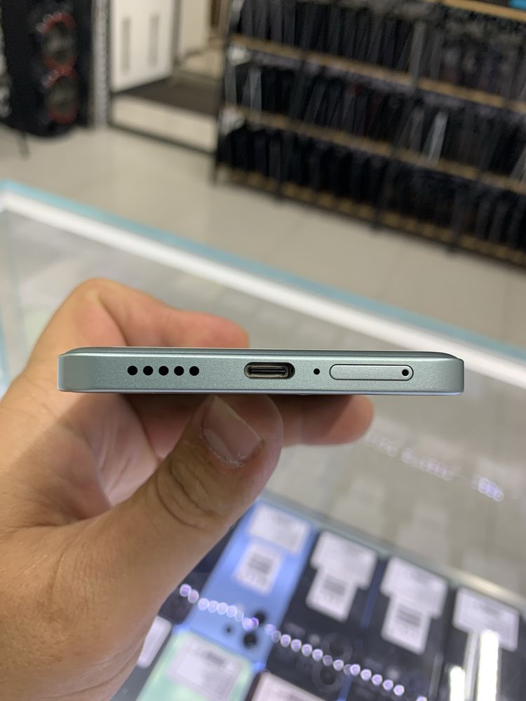 Poco f6 12/512 коробка