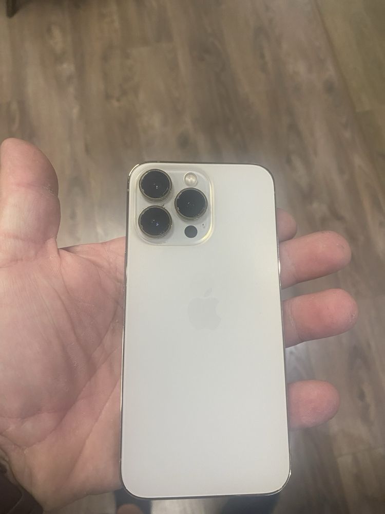 IPhone 13 Pro Като нов е