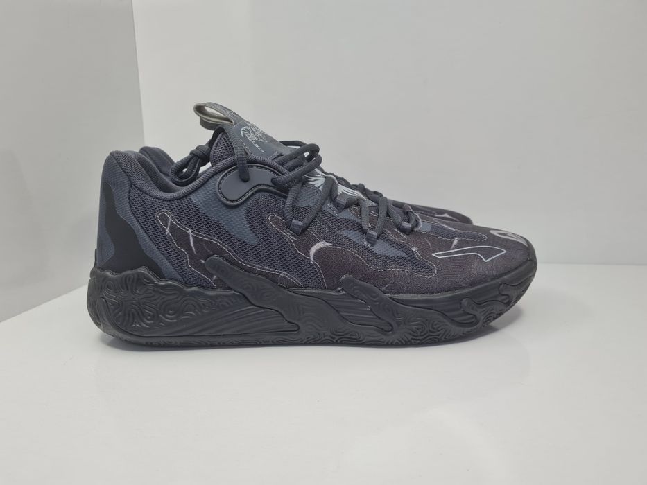 Кецове Puma MB 3.0

Чисто нови с кутия.

Размер 43 стелка 28 см.
Разме