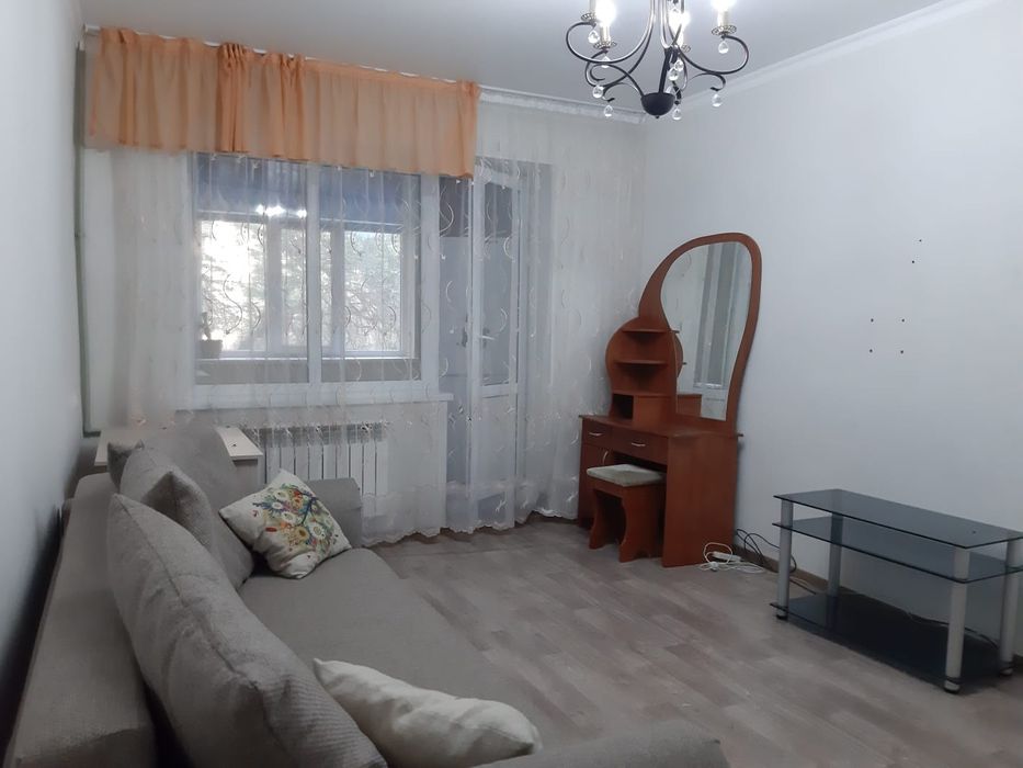3-комн., 3 мкр. (23 дом), 3 этаж (кирпич, улучшенная)