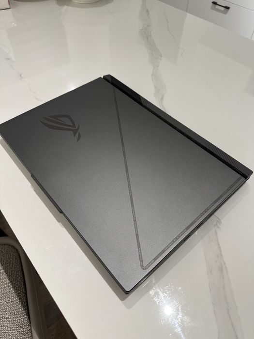 Продаю игровой ноутбук ASUS ROG Strix