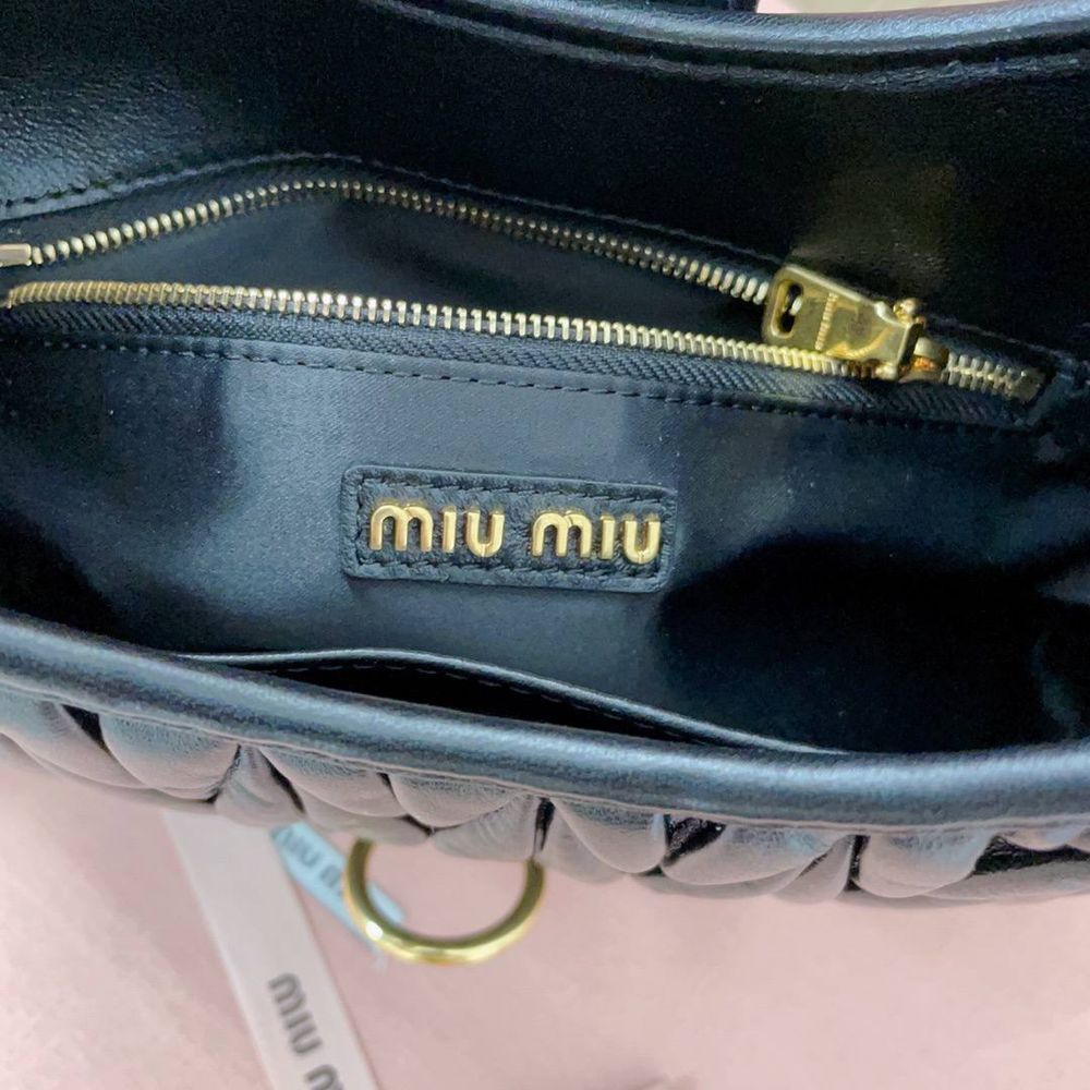 Geanta MiuMiu